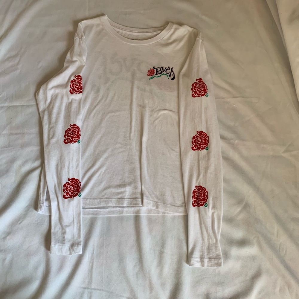 Cropped Long Sleeve T-Shirt with Roses